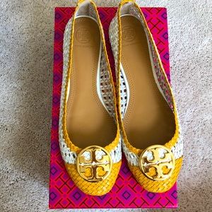 Tory Burch woven yellow and white flats size 9